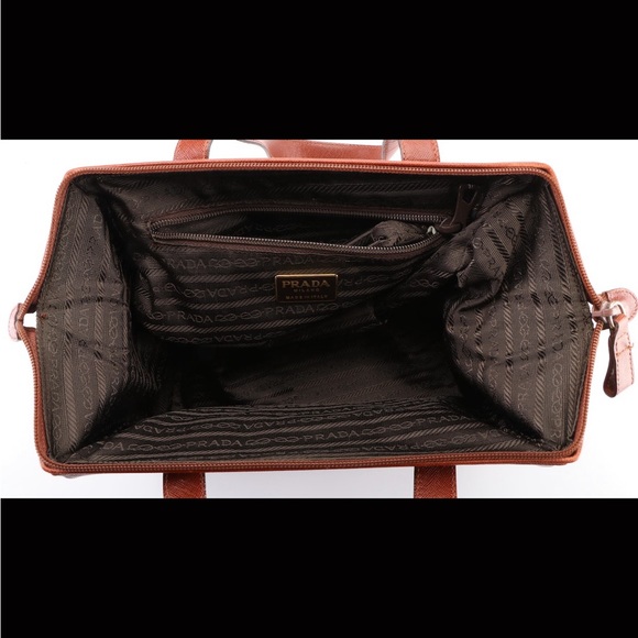 Vintage Prada Handbag in Brown Saffiano Leather - Picture 6 of 17